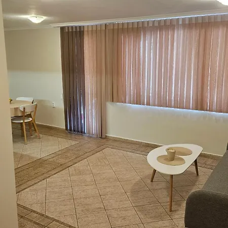 דירה Breeze וארנה